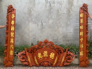 Vận Chuyển Hoành Phi, Câu Đối Gỗ – An Giang Logistics: Giữ Lớp Vàng Son, Vẹn Tròn Chữ Nghĩa