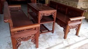 Vận Chuyển Bộ Trường Kỷ Gỗ Gụ, Gỗ Trắc – An Giang Logistics: Khớp Mộng Vững Chãi, Nước Véc-ni Sáng Choang