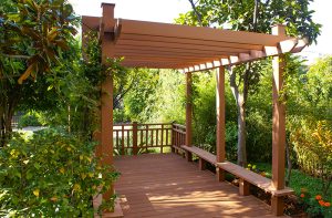 Vận Chuyển Giàn Gỗ Trang Trí (Pergola) – An Giang Logistics: Kết Cấu Chuẩn Xác, Gỗ Không Trầy Xước