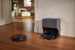 Vận Chuyển Robot Hút Bụi – An Giang Logistics: Mắt Thần Chuẩn Xác, Dock Sạc Nguyên Khôi