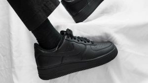 Vận Chuyển Giày Sneaker – An Giang Logistics: Box Vuông Vức, Giày Chuẩn Form