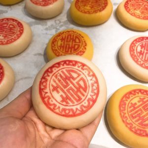 Gửi Bánh Pía Cho Người Thân Ở Đài Loan