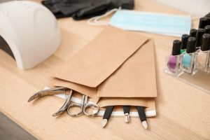 Gửi Dụng Cụ Làm Nail Đi Mỹ Cần Lưu Ý Gì?